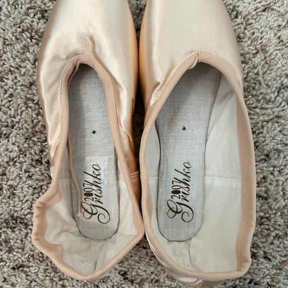 Grishko Shoes Grishko 207 Pointe Shoes 7 X M Poshmark